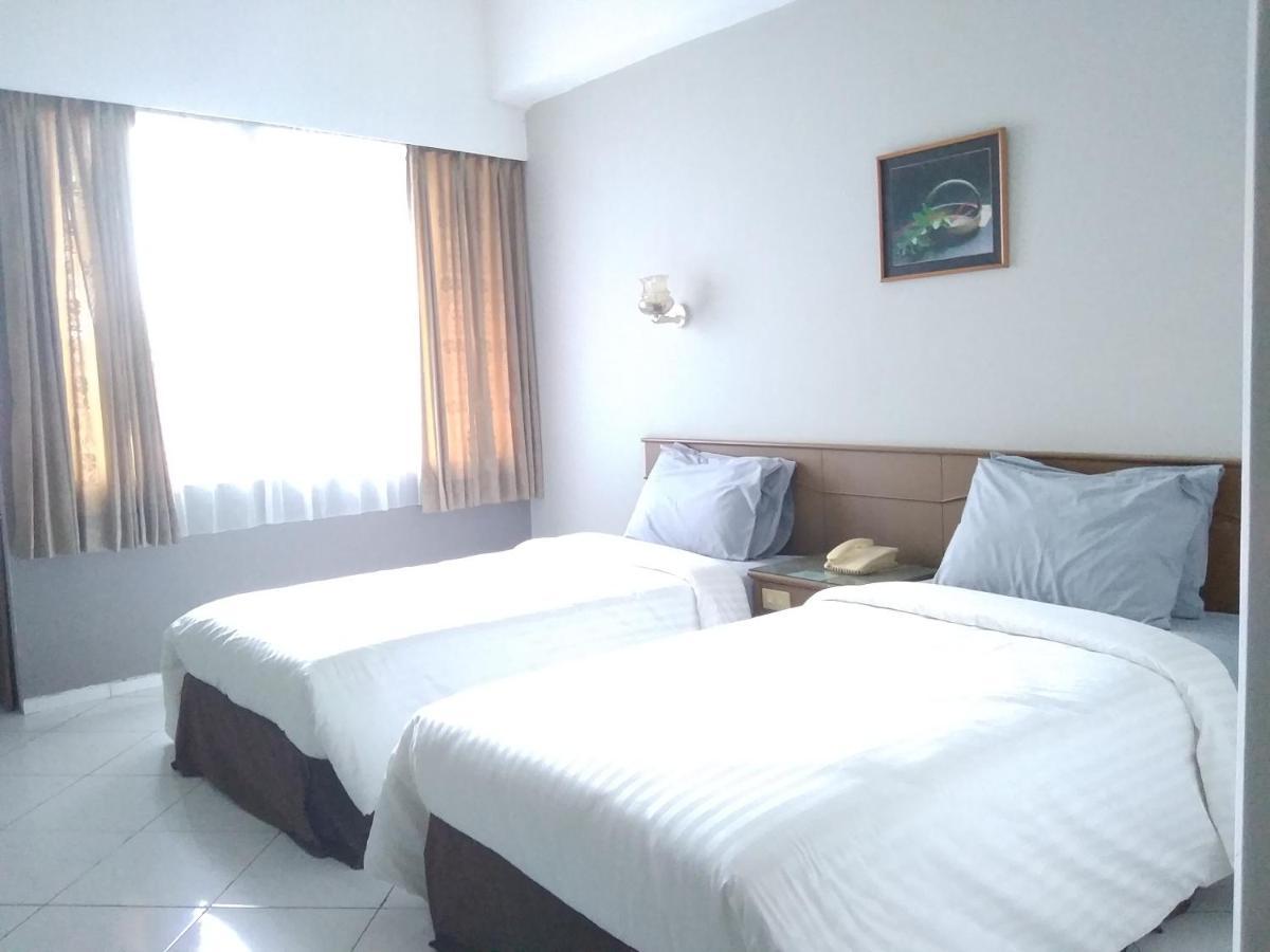 K-Style Eco Hotel Jakarta Buitenkant foto