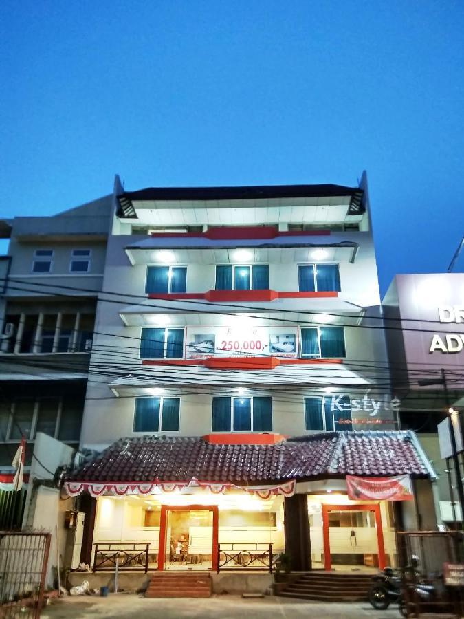 K-Style Eco Hotel Jakarta Buitenkant foto
